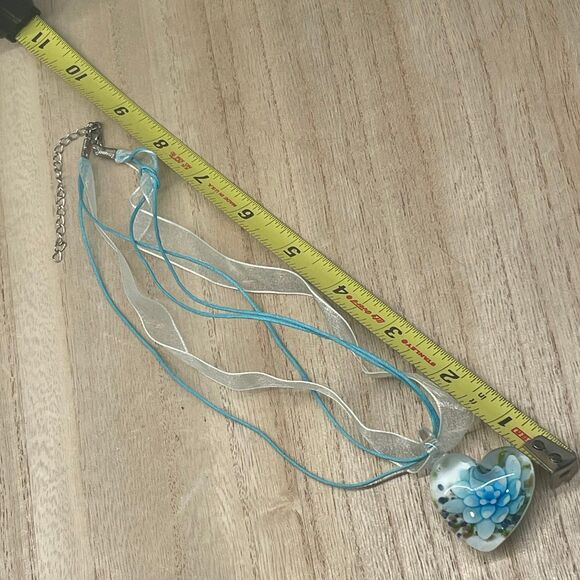 Large Heart Shaped Glass Pendant 3D Blue White Flower Inside Necklace - Picture 5 of 7